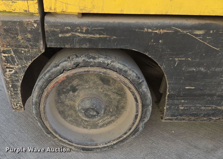 image for item EQ3664 Hyster  S30XM forklift