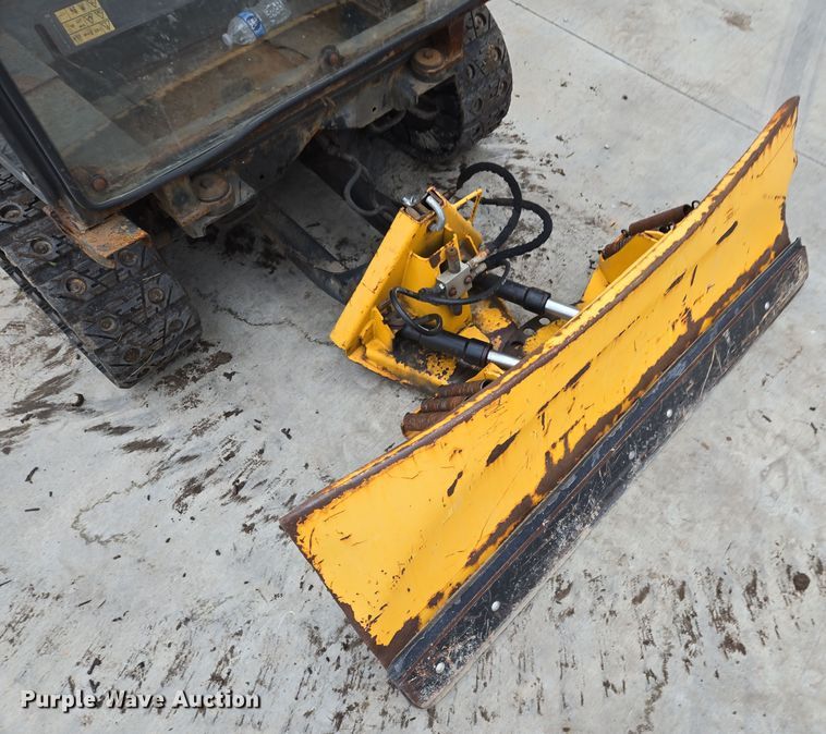 image for item EQ3677 2008 Toro  Grounds master 7210 lawn mower