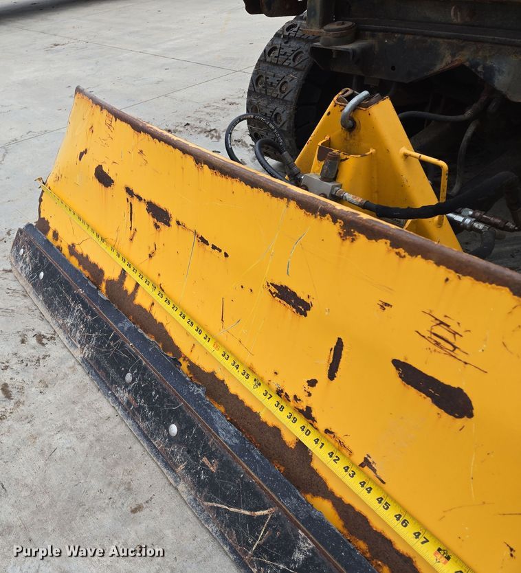 image for item EQ3677 2008 Toro  Grounds master 7210 lawn mower