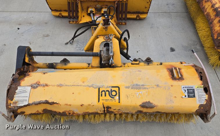 image for item EQ3677 2008 Toro  Grounds master 7210 lawn mower