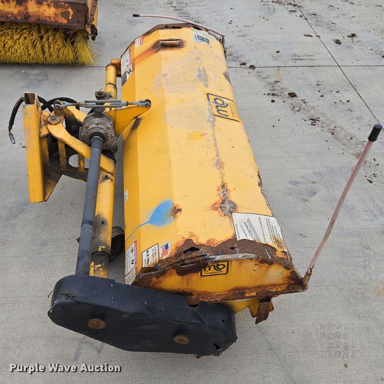 image for item EQ3677 2008 Toro  Grounds master 7210 lawn mower