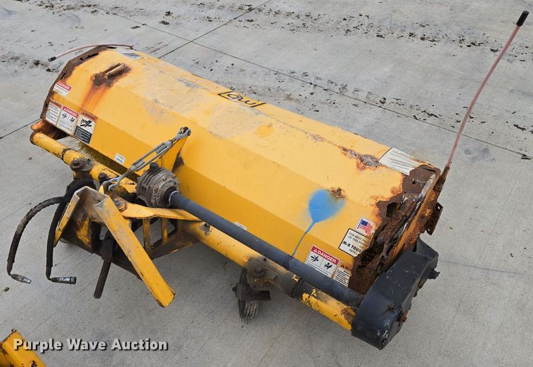 image for item EQ3677 2008 Toro  Grounds master 7210 lawn mower