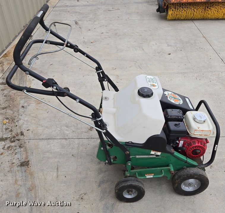 image for item EQ3679 Billy Goat AE401H aerator