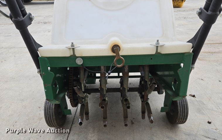 image for item EQ3679 Billy Goat AE401H aerator