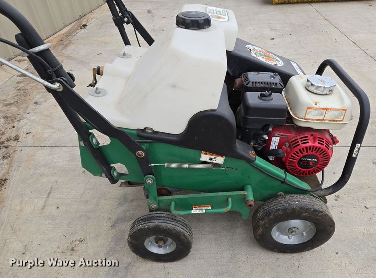 image for item EQ3679 Billy Goat AE401H aerator