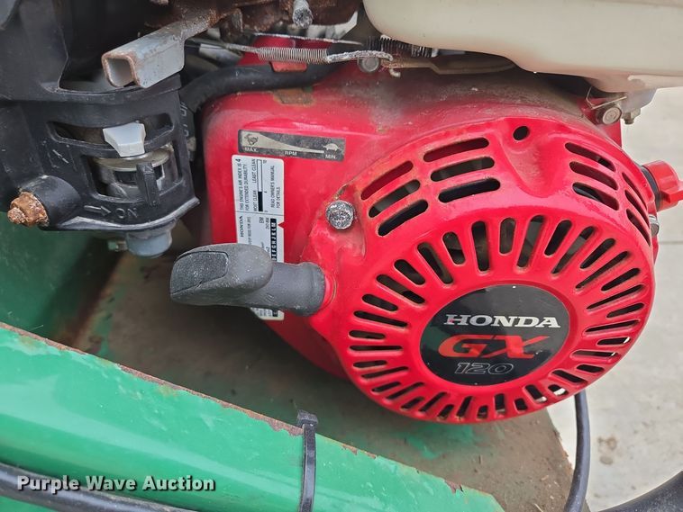 image for item EQ3679 Billy Goat AE401H aerator