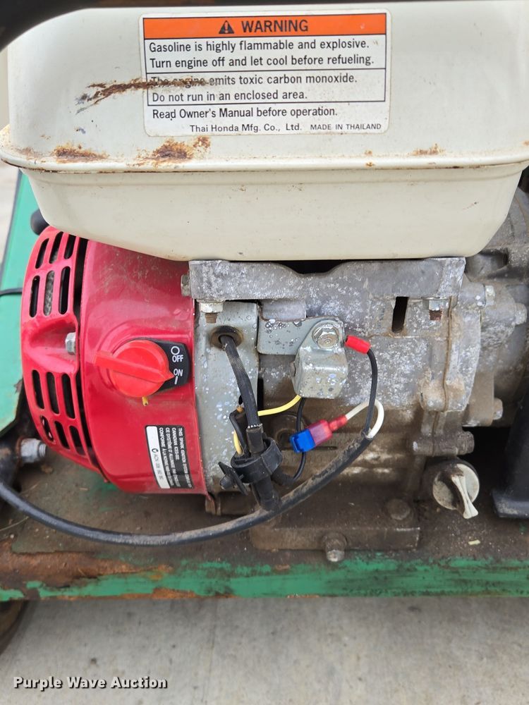 image for item EQ3679 Billy Goat AE401H aerator