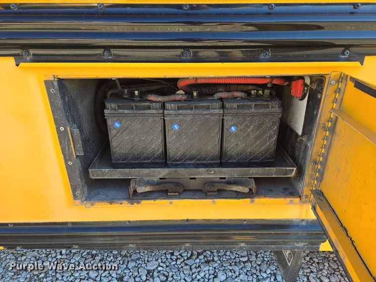 image for item EQ3689 2014 Thomas Built HDX school bus