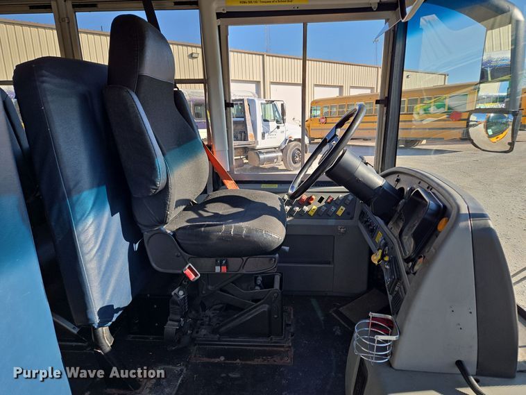 image for item EQ3689 2014 Thomas Built HDX school bus