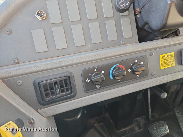 image for item EQ3689 2014 Thomas Built HDX school bus