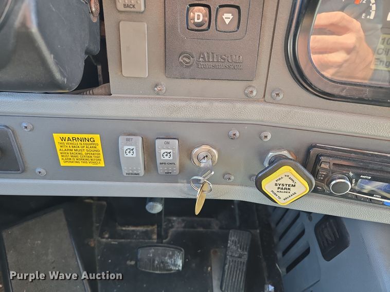 image for item EQ3689 2014 Thomas Built HDX school bus