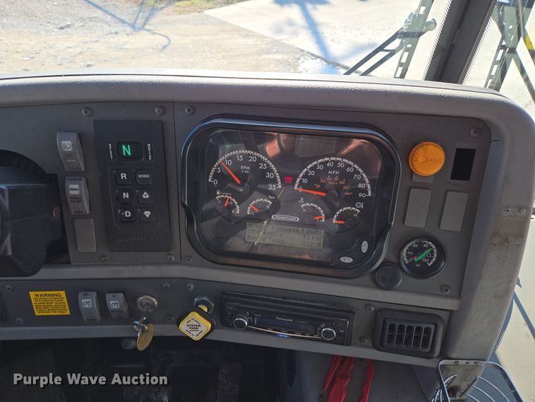 image for item EQ3689 2014 Thomas Built HDX school bus