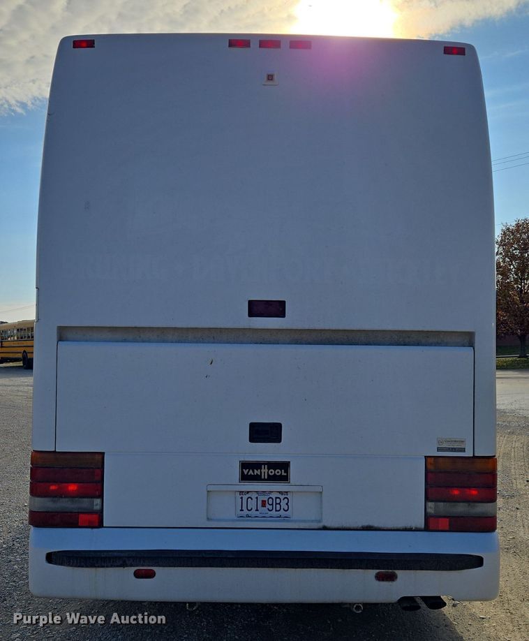 image for item EQ3690 1999 Vanhool coach bus