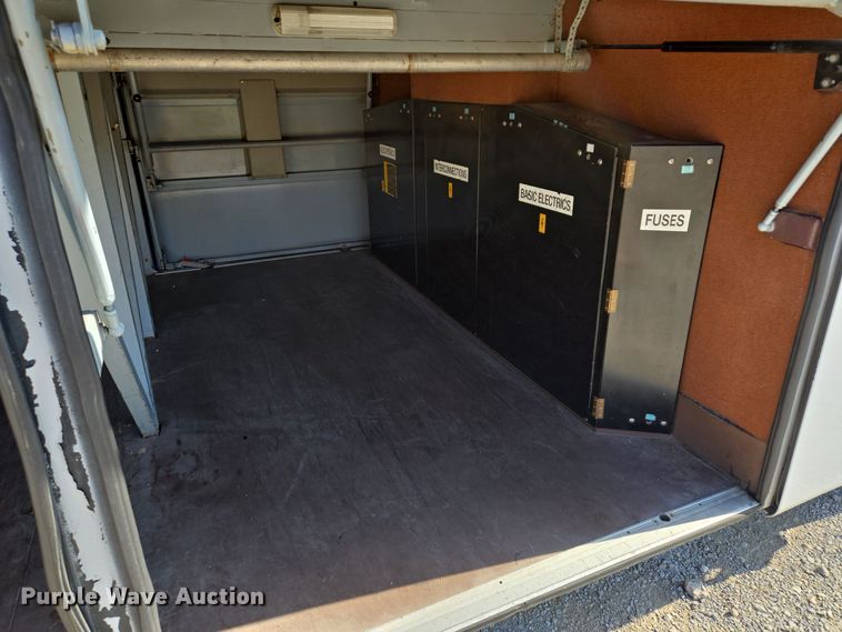 image for item EQ3690 1999 Vanhool coach bus