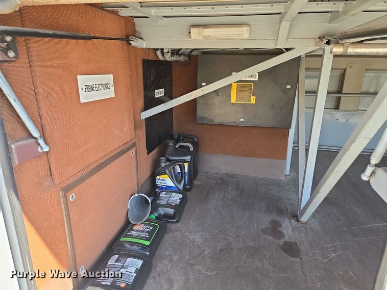 image for item EQ3690 1999 Vanhool coach bus