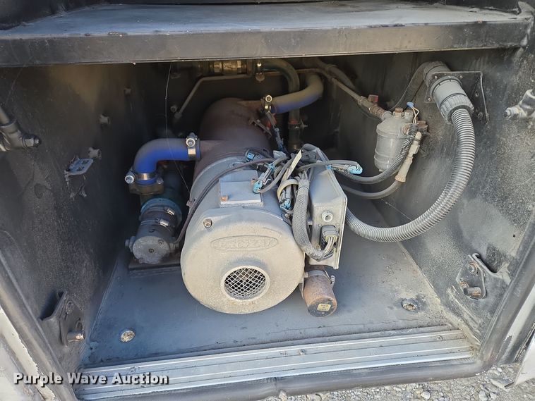 image for item EQ3690 1999 Vanhool coach bus