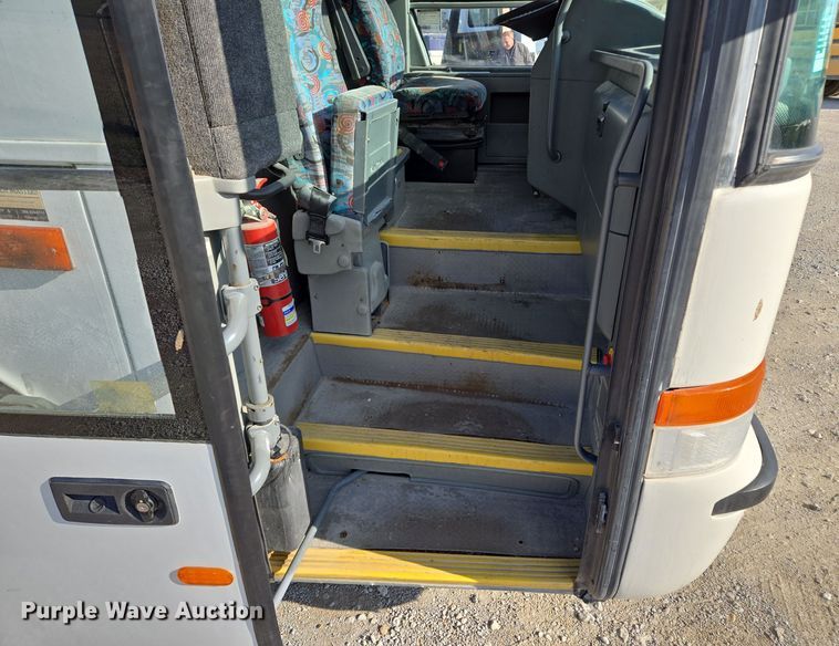 image for item EQ3690 1999 Vanhool coach bus