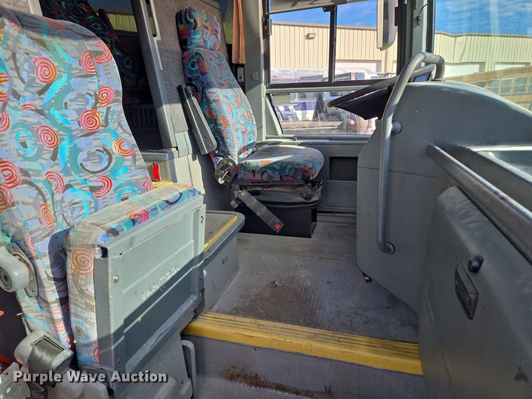 image for item EQ3690 1999 Vanhool coach bus