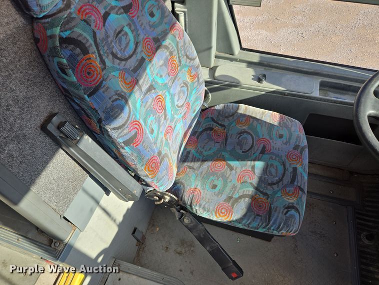 image for item EQ3690 1999 Vanhool coach bus