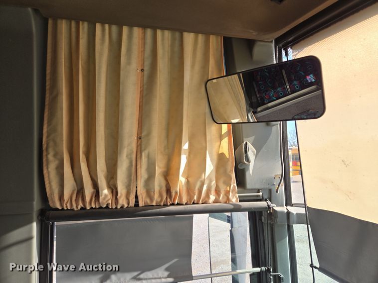 image for item EQ3690 1999 Vanhool coach bus