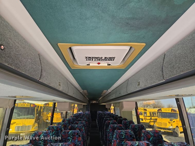 image for item EQ3690 1999 Vanhool coach bus