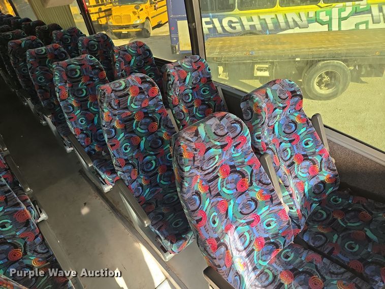 image for item EQ3690 1999 Vanhool coach bus