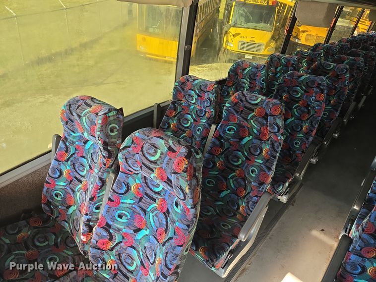 image for item EQ3690 1999 Vanhool coach bus