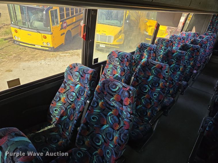 image for item EQ3690 1999 Vanhool coach bus