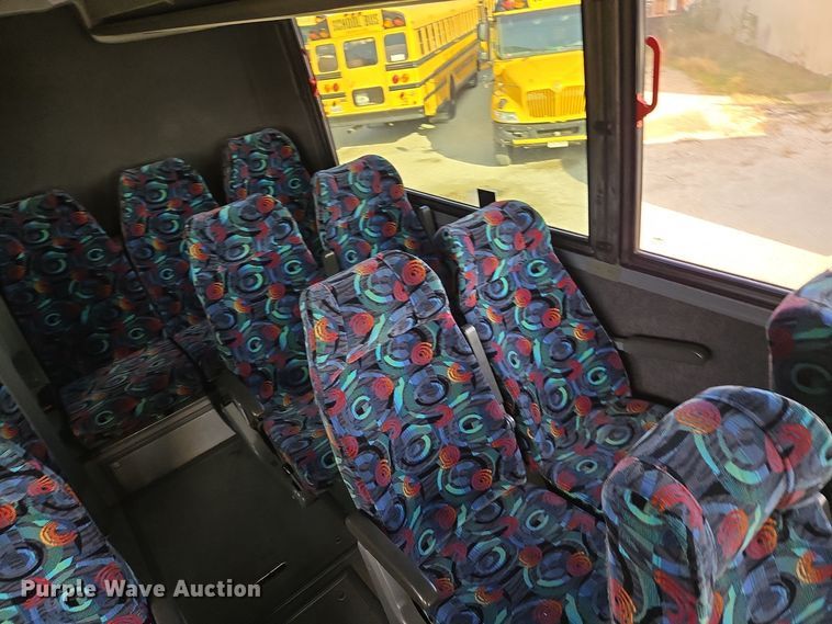 image for item EQ3690 1999 Vanhool coach bus