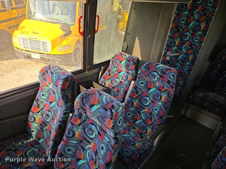 image for item EQ3690 1999 Vanhool coach bus