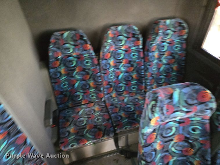 image for item EQ3690 1999 Vanhool coach bus