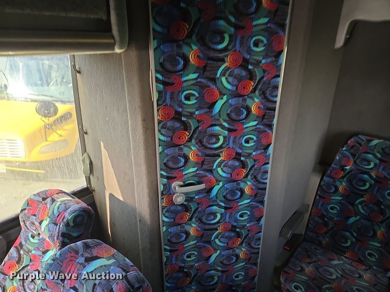 image for item EQ3690 1999 Vanhool coach bus