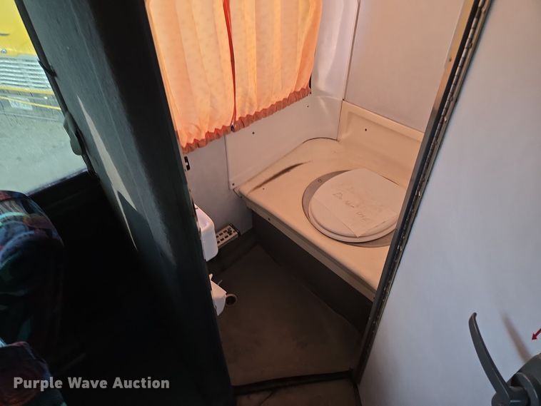 image for item EQ3690 1999 Vanhool coach bus