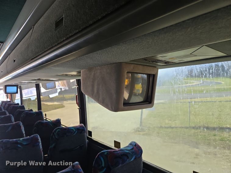 image for item EQ3690 1999 Vanhool coach bus
