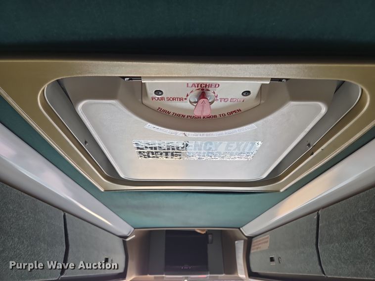 image for item EQ3690 1999 Vanhool coach bus