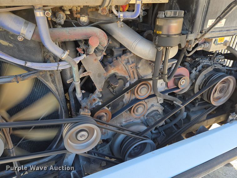 image for item EQ3690 1999 Vanhool coach bus