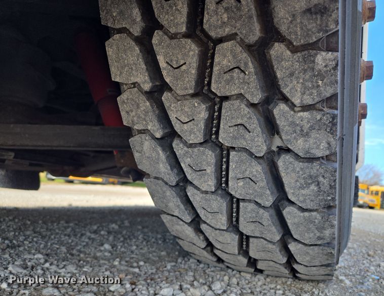 image for item EQ3690 1999 Vanhool coach bus