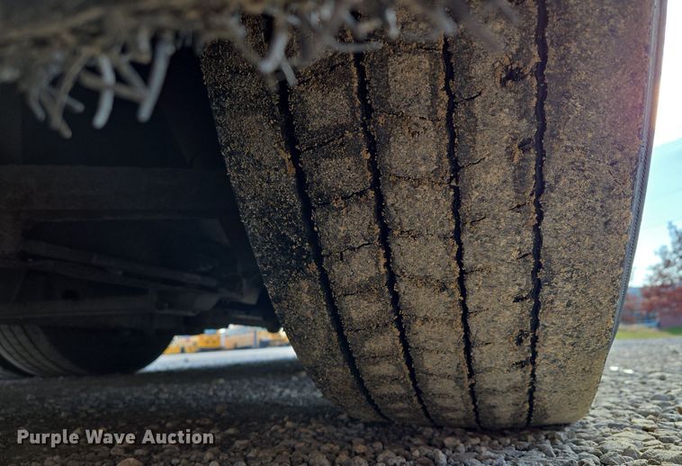 image for item EQ3690 1999 Vanhool coach bus