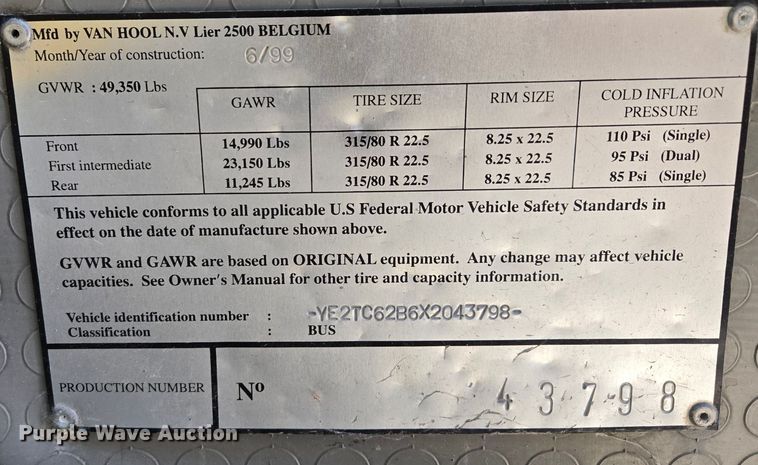 image for item EQ3690 1999 Vanhool coach bus