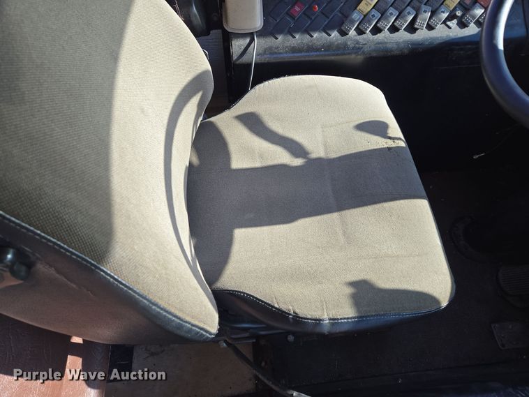 image for item EQ3691 2007 Thomas  MVP-EF school bus