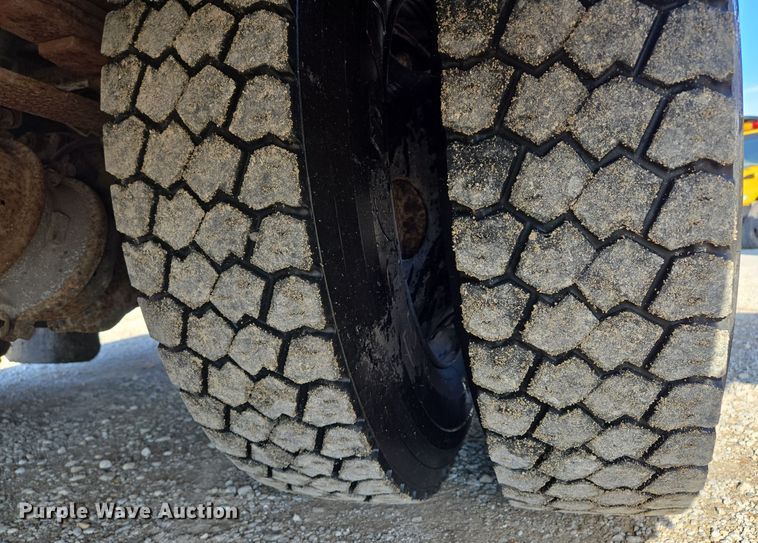 image for item EQ3691 2007 Thomas  MVP-EF school bus