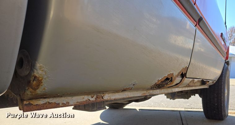 image for item EQ3723 1998 Dodge  Ram 1500 Club Cab pickup truck