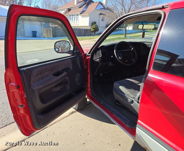 image for item EQ3723 1998 Dodge  Ram 1500 Club Cab pickup truck