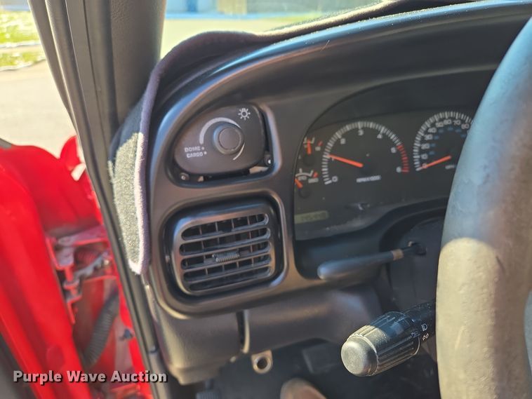 image for item EQ3723 1998 Dodge  Ram 1500 Club Cab pickup truck