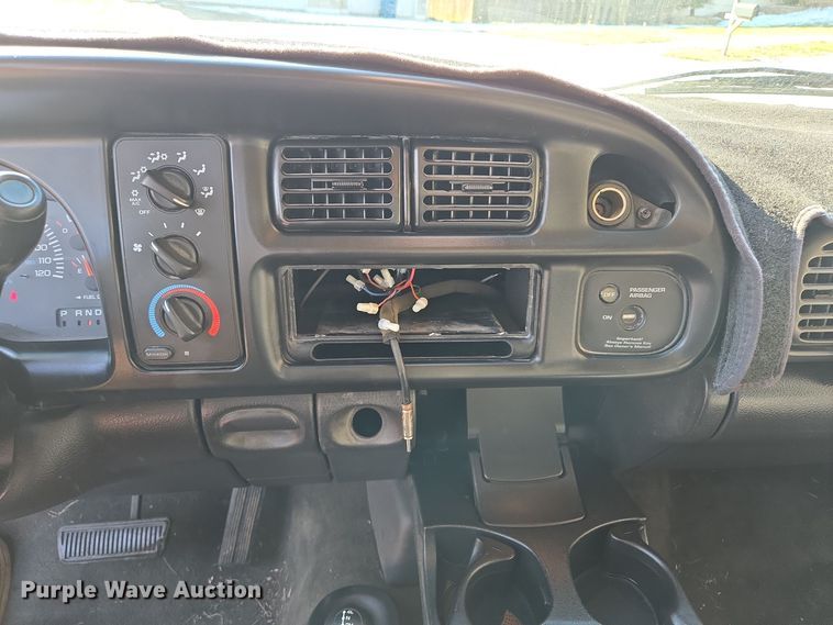 image for item EQ3723 1998 Dodge  Ram 1500 Club Cab pickup truck