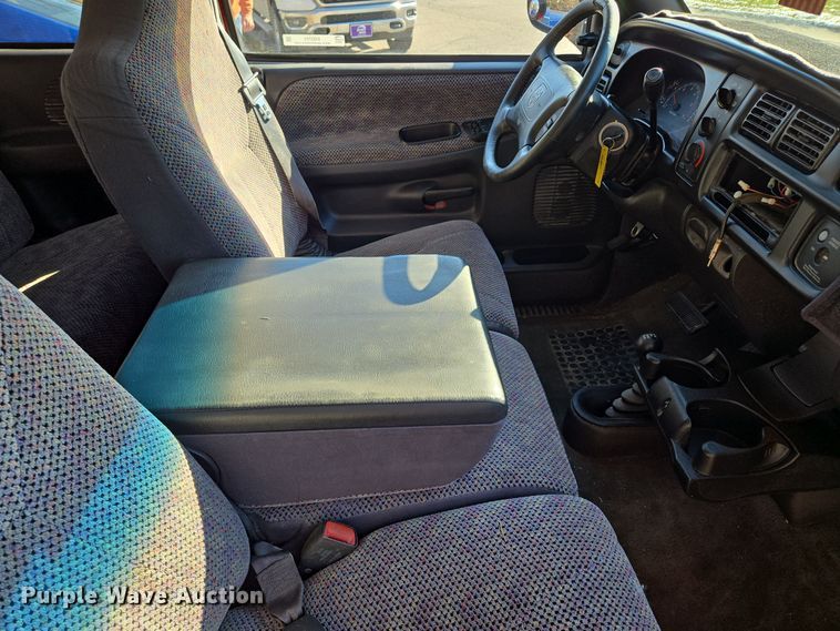 image for item EQ3723 1998 Dodge  Ram 1500 Club Cab pickup truck