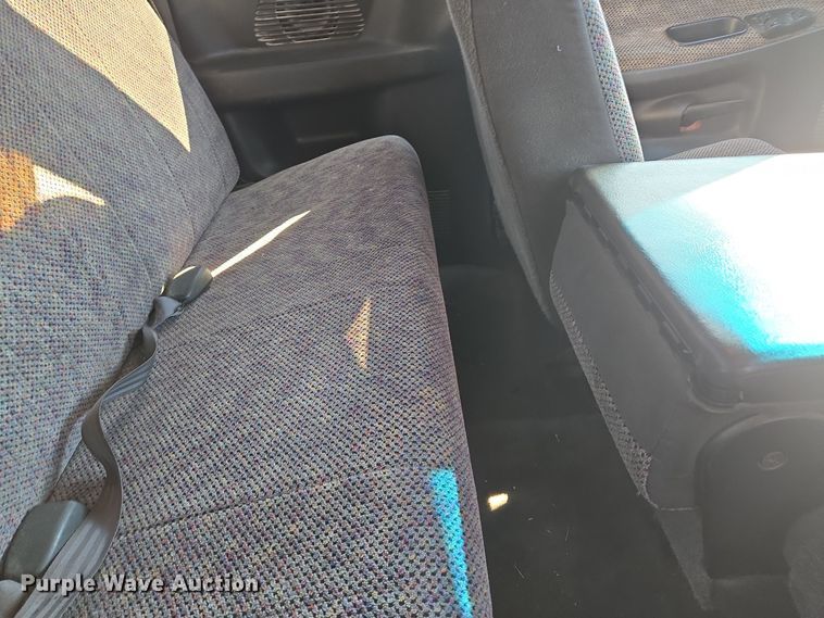 image for item EQ3723 1998 Dodge  Ram 1500 Club Cab pickup truck