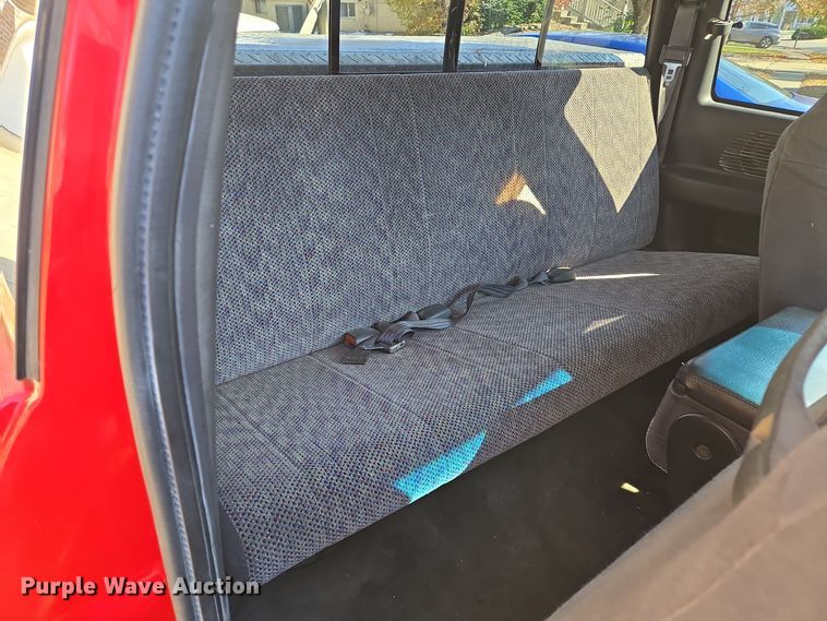 image for item EQ3723 1998 Dodge  Ram 1500 Club Cab pickup truck