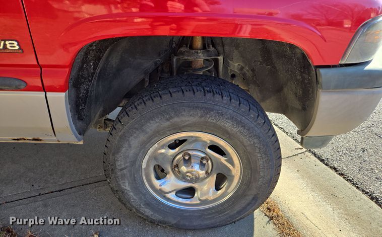 image for item EQ3723 1998 Dodge  Ram 1500 Club Cab pickup truck