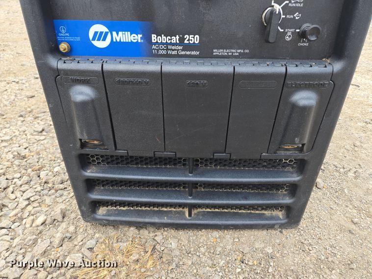 image for item EQ3773 2017 Miller  Bobcat 250 welder/generator